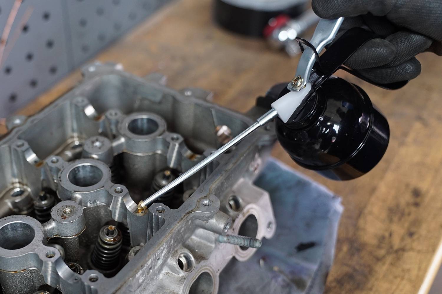 Brilliant Tools BT156917 Ölspritzkanne, 300 ml