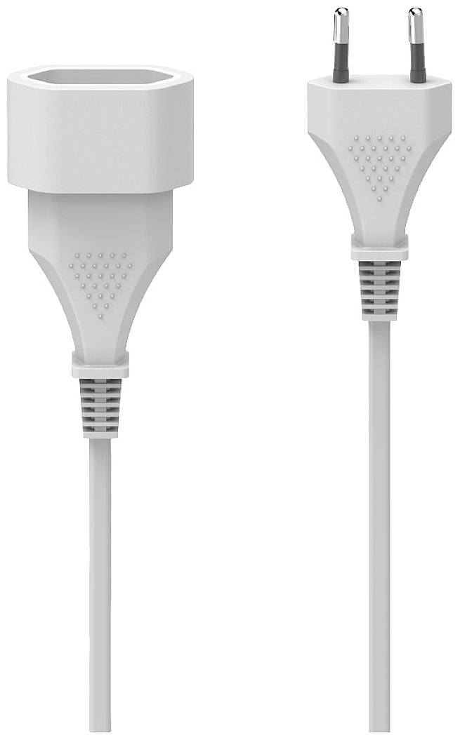 Eine weiße Verlängerungsschnur mit Stecker und Buchse, geeignet für europäische Steckdosen, liegt nebeneinander auf einer weißen Fläche.