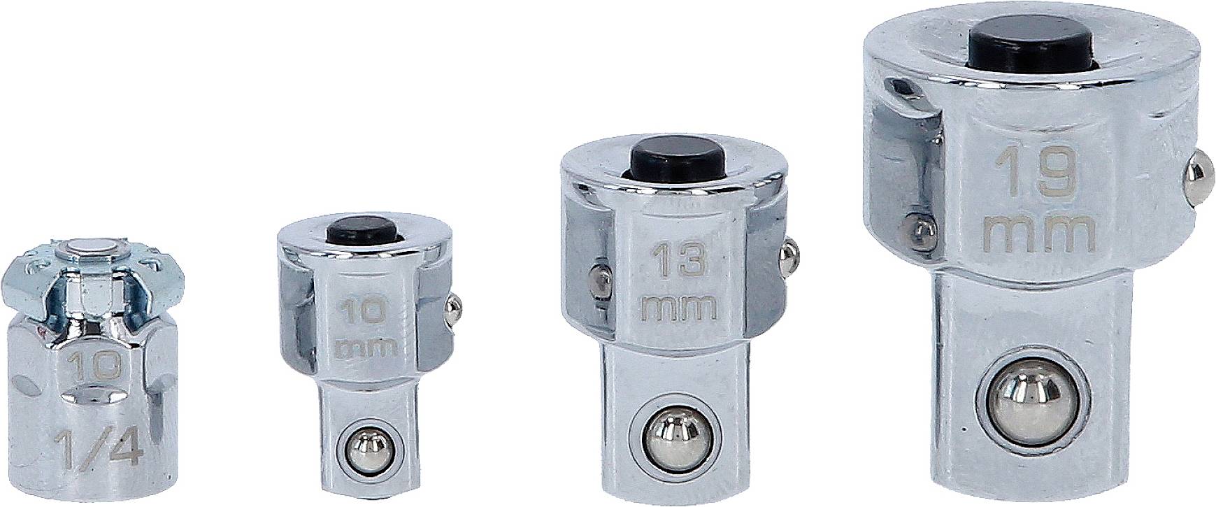 Vier metallische Stecknüsse unterschiedlicher Größe, beschriftet mit '10' und '1/4', '10 mm', '13 mm' und '19 mm', aufgereiht von klein bis groß.