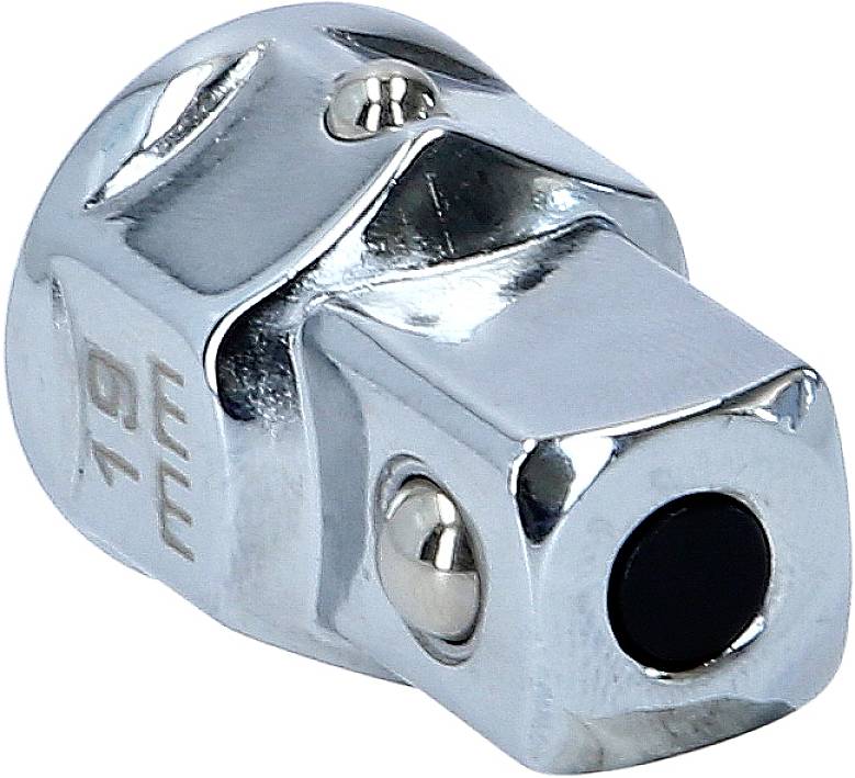 Metallischer Adapteraufsatz mit quadratischer Form und abgerundeten Kanten, geeignet für mechanische Werkzeuge.