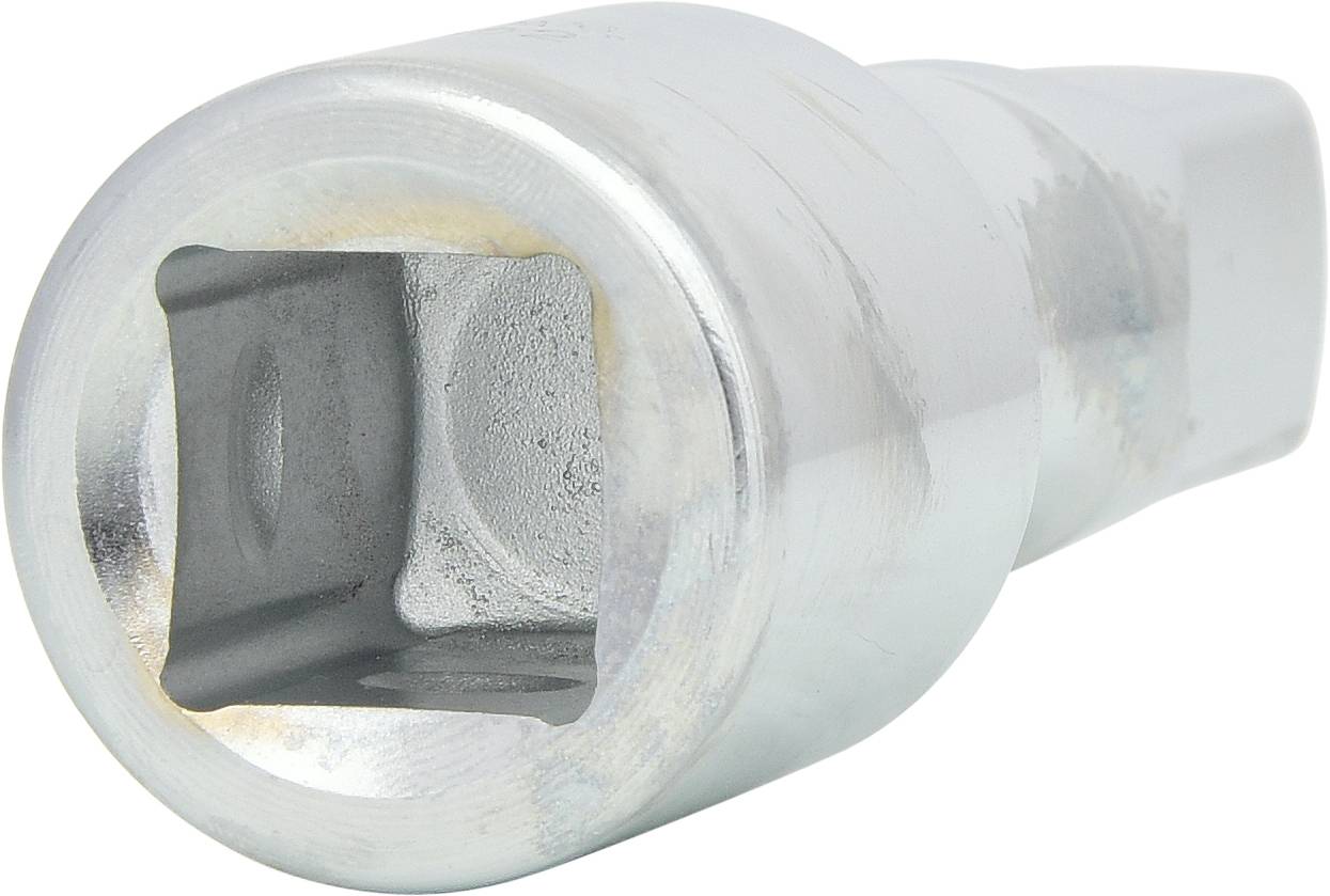 Metallischer Steckschlüsselaufsatz, silberfarben, quadratische Öffnung. Verwendet zum Anziehen oder Lösen von Schrauben.