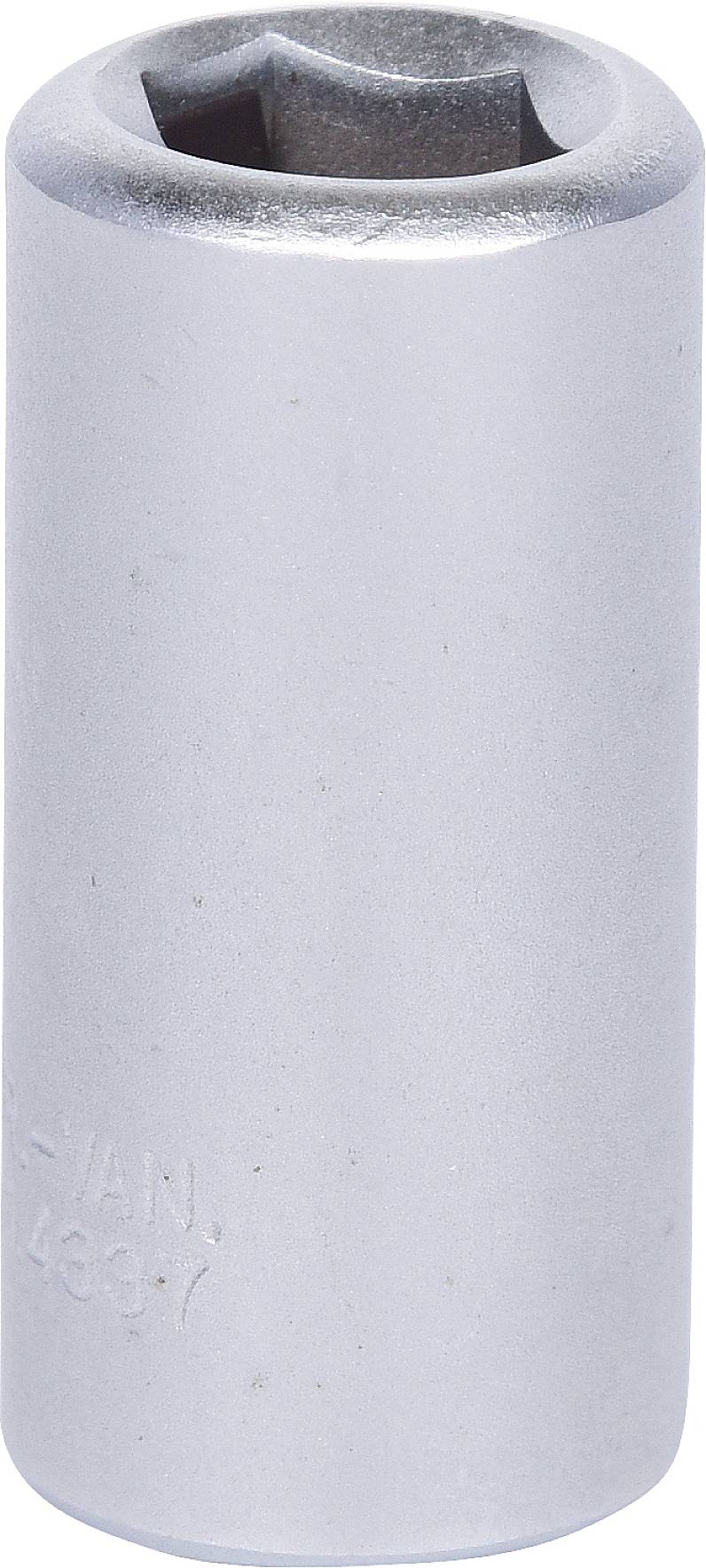 Eine silberne Stecknuss mit sechseckiger Öffnung, typisch für Werkzeuge, die beim Befestigen oder Lösen von Schrauben verwendet werden.