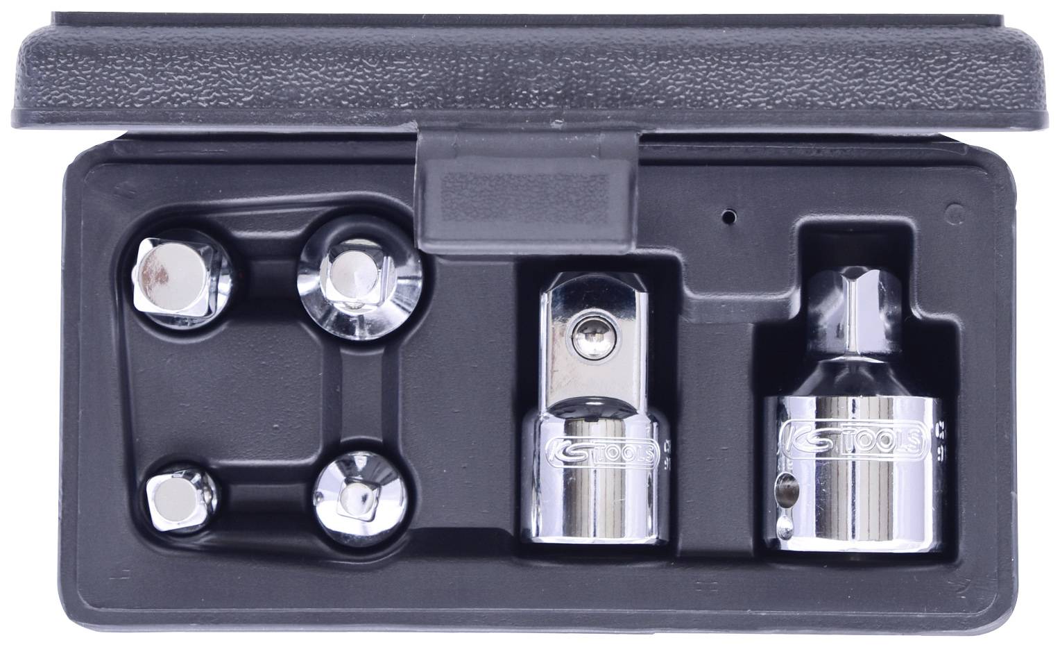 Schraubenschlüssel-Set in schwarzer Box, bestehend aus mehreren chromglänzenden Aufsätzen und einem Adapter.