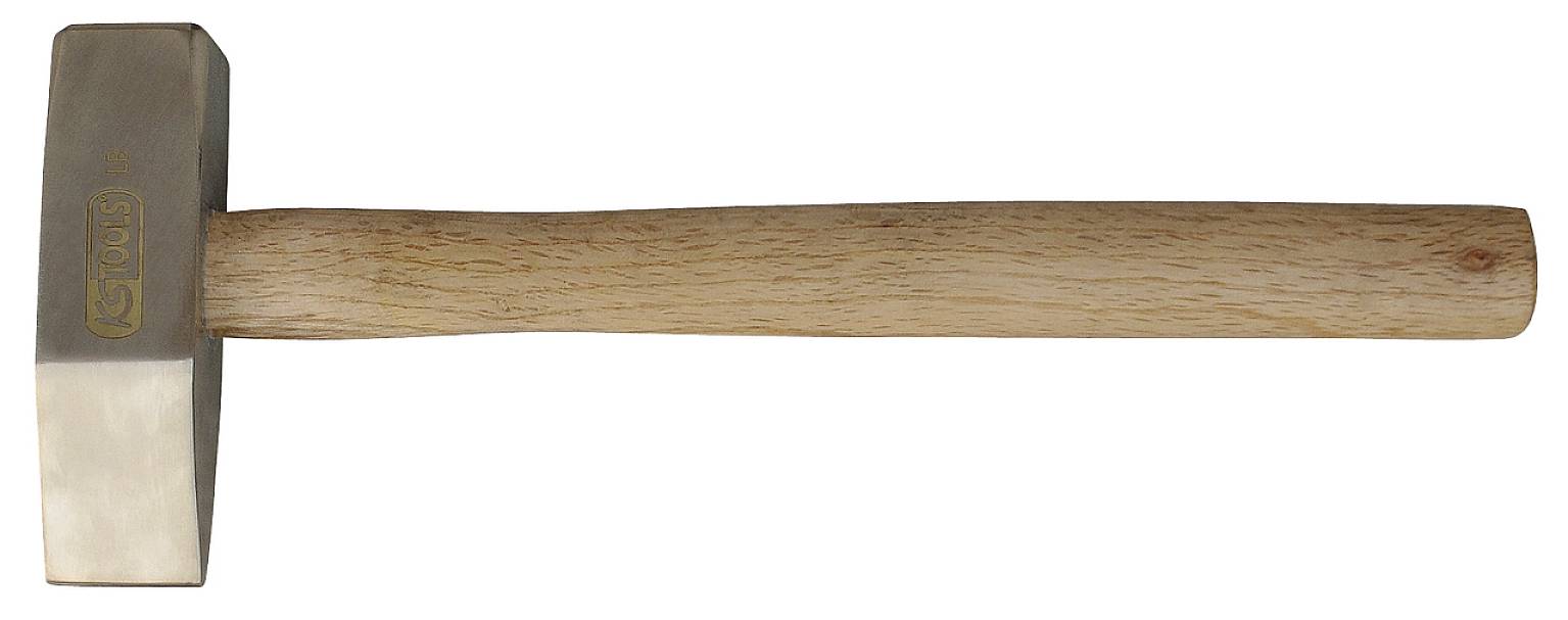 Ein Hammer mit einem Holzgriff und einem Metallkopf. Geeignet für Bau- oder Reparaturarbeiten. Liegt flach auf einer weißen Fläche.