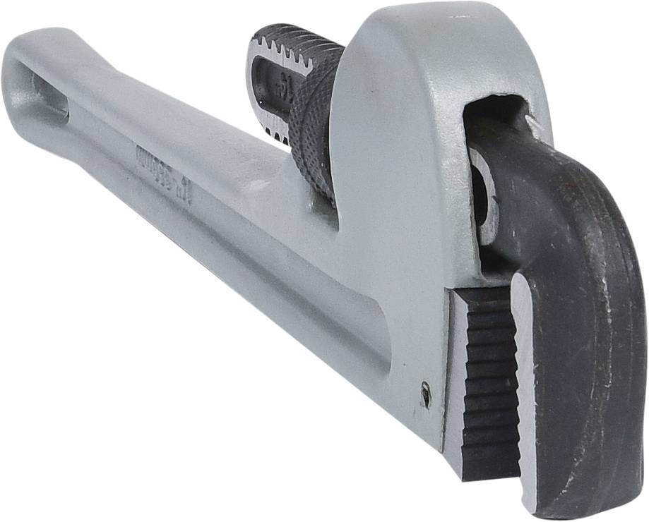 Rohrzange aus Metall mit schwarzem Griff, geöffnet und schräg platziert. Werkzeug zur Rohrinstallation und -reparatur.