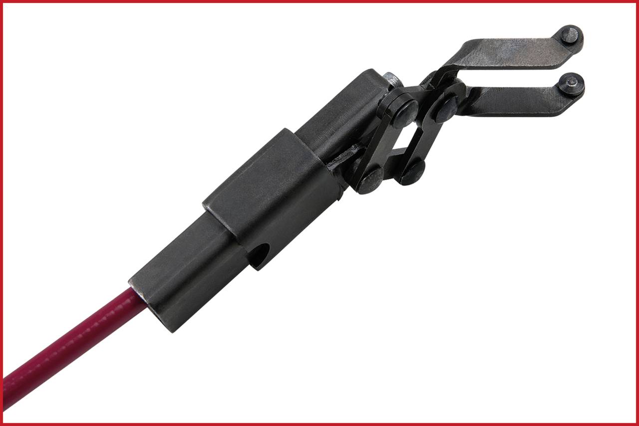 Nahaufnahme eines Metallgelenks mit einem daran befestigten roten Kabel, zeigt die Verbindung und Beweglichkeit des Gelenks.