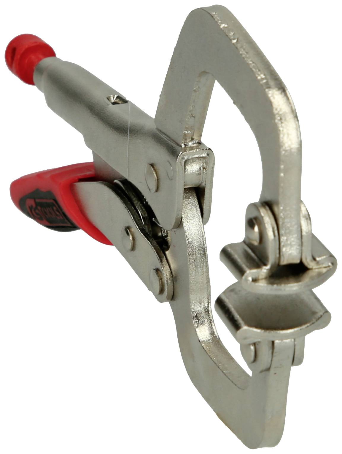 Metallzwinge mit rotem Griff, geöffnet und bereit zur Fixierung. Sie wird oft zur Befestigung oder Stabilisierung bei handwerklichen Arbeiten genutzt.