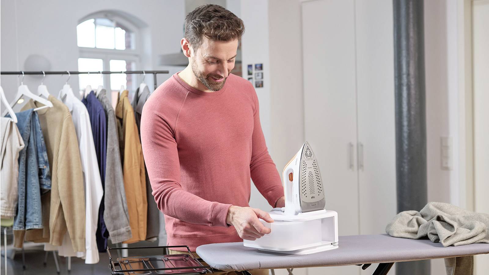 Braun IS2561WH Dampfbügelstation Weiß 2400 W