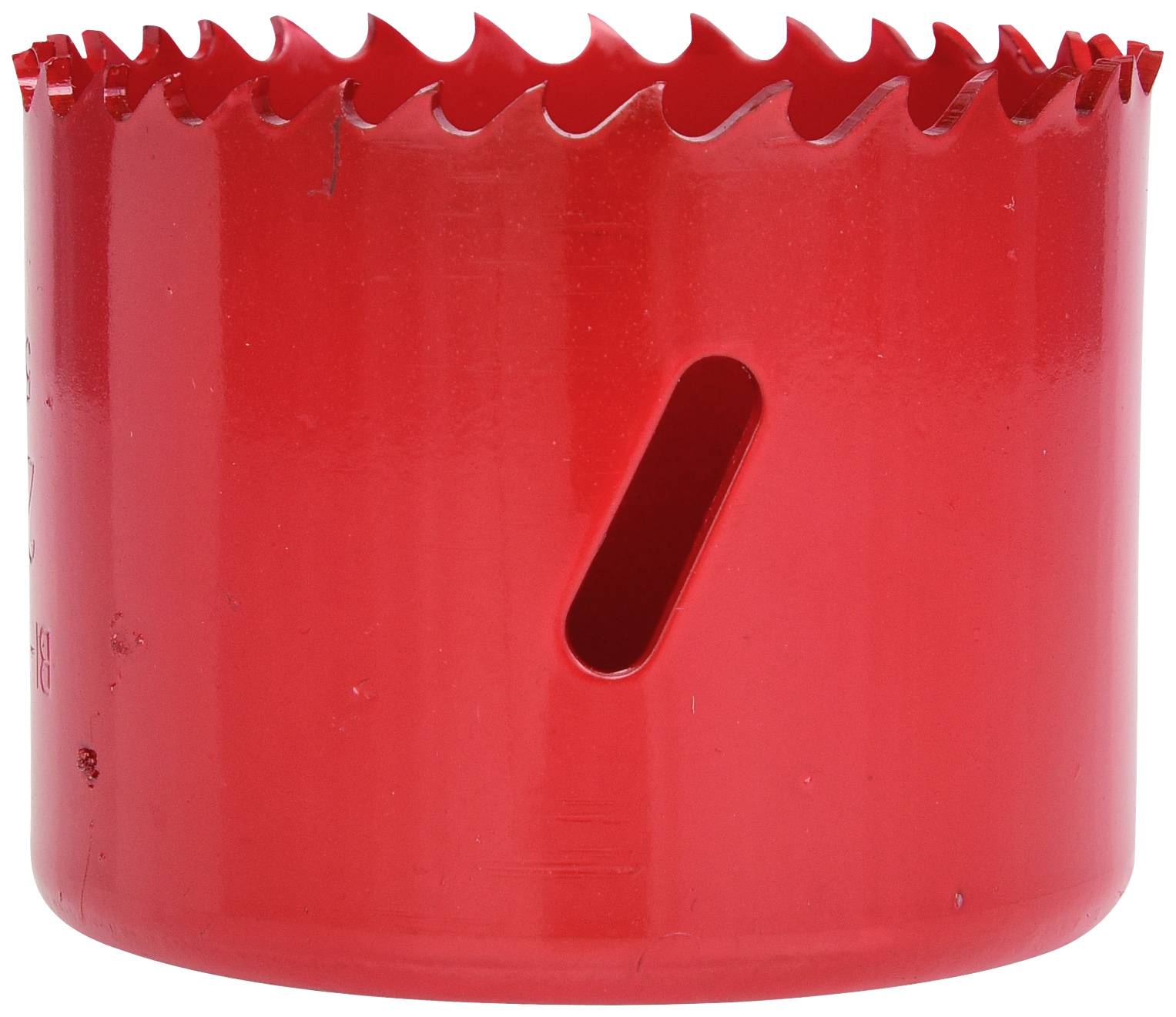 Roter Lochsägeaufsatz mit gezackten Schneidkanten und seitlichem Schlitz. Geeignet zum Bohren großer Löcher in verschiedene Materialien.