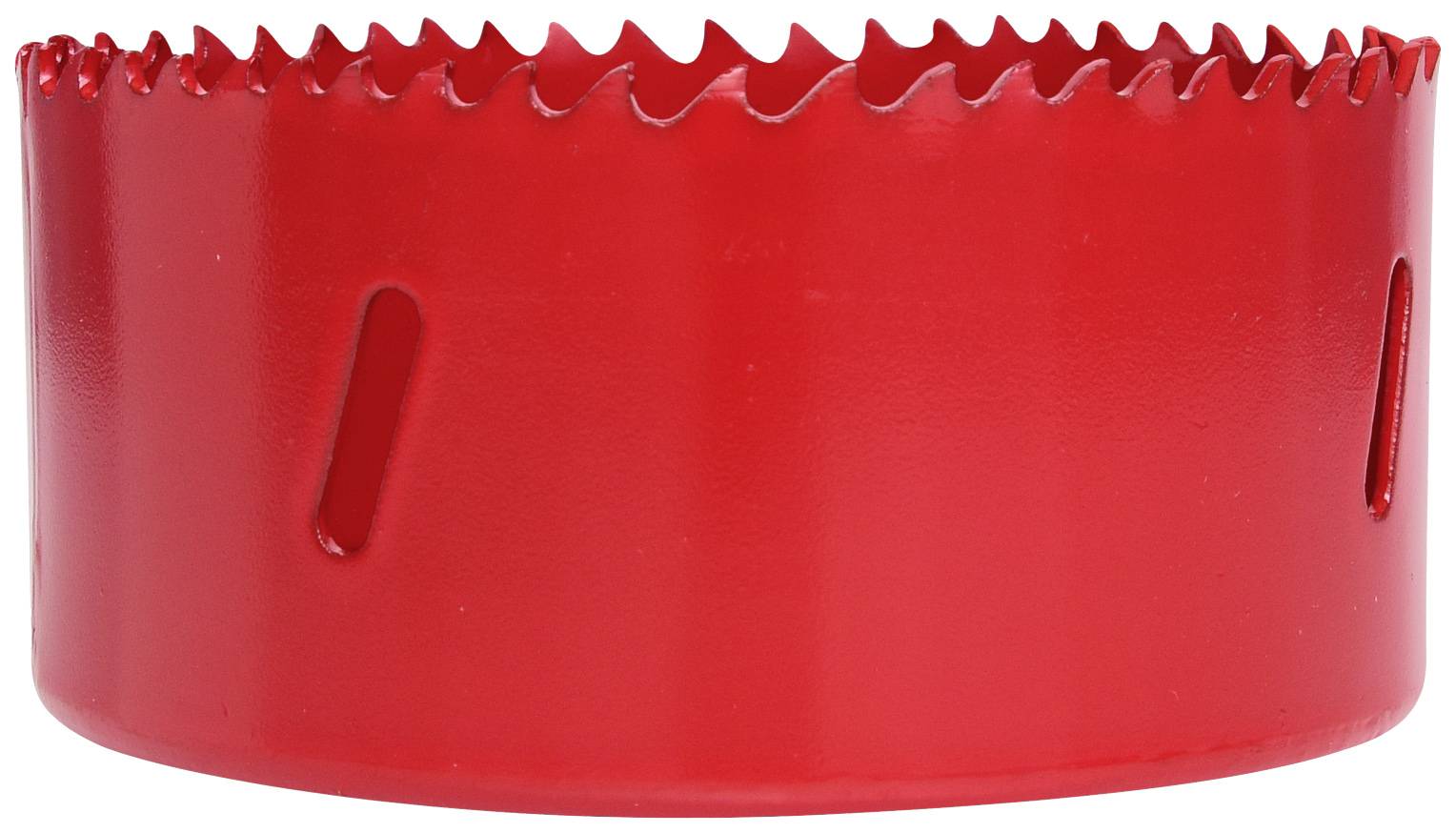 Ein runder, roter Lochsäge-Aufsatz mit gezacktem Rand und Schlitzen an den Seiten für Belüftung.