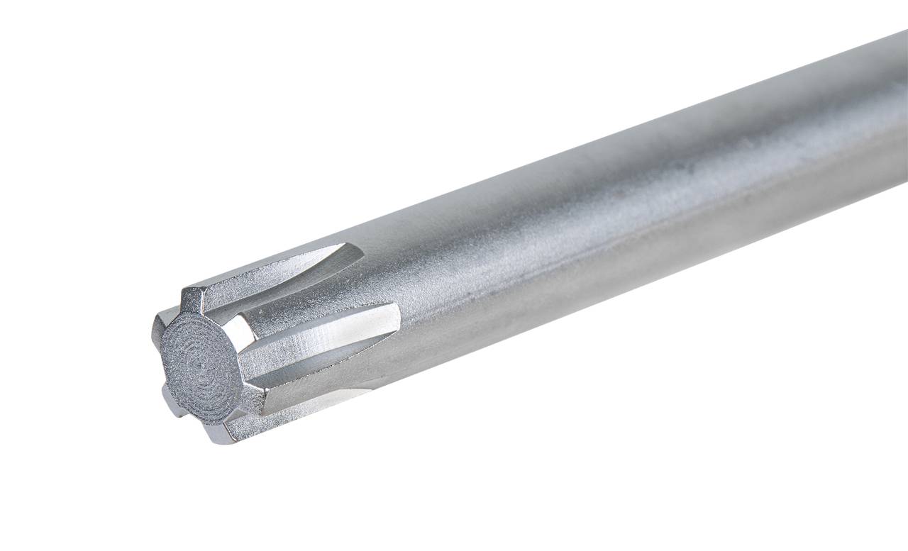 Ein zylindrisches Metallobjekt mit mehreren Rillen an einem Ende, wahrscheinlich ein Werkzeug oder Maschinenteil aus glänzendem Material.