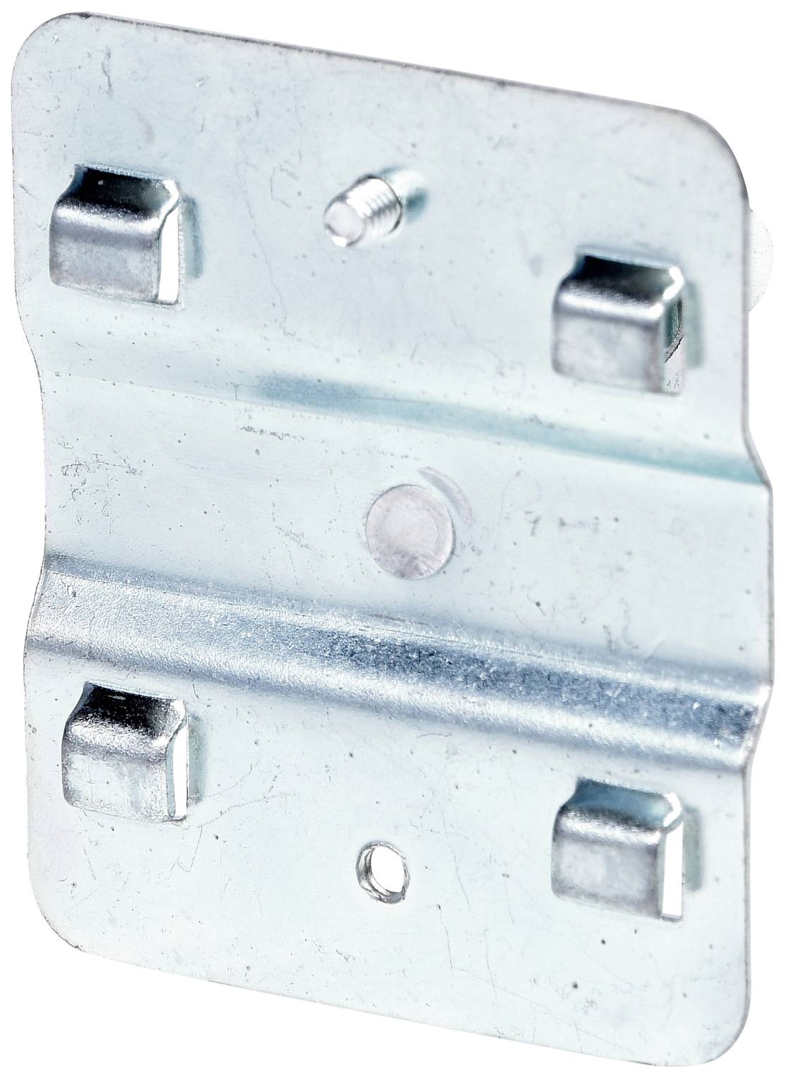 Metallplatte mit vier abstehenden Haltern und zwei Löchern, wahrscheinlich für Montagezwecke.