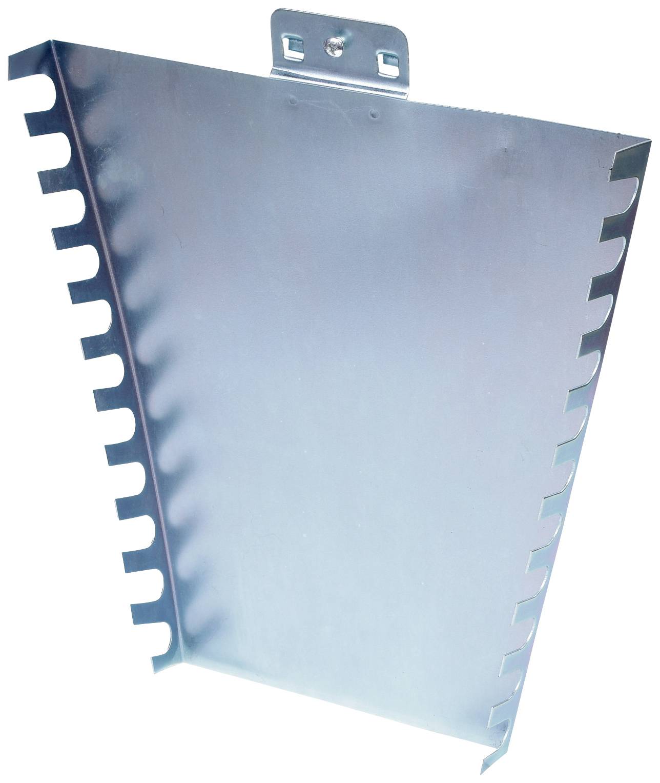 Metallwinkel mit gezackten Kanten und einer Halterung am oberen Ende zur Montage, vermutlich zur Kabelorganisation.