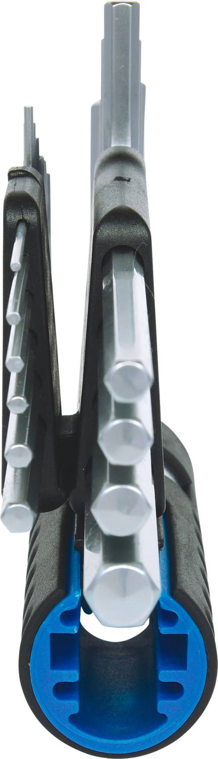 Metallischer Sechskantschlüssel in unterschiedlichen Größen, die in einem blauen und schwarzen Halter angeordnet sind, aus der Vogelperspektive fotografiert.