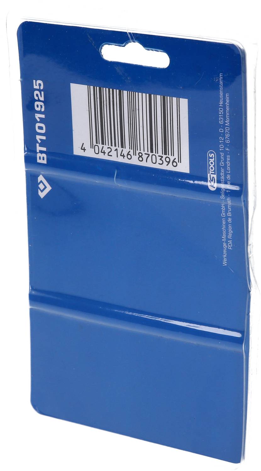 Eine blau verpackte Kunststoffkarte mit Barcode und der Aufschrift 'BT101925' auf der linken Seite.
