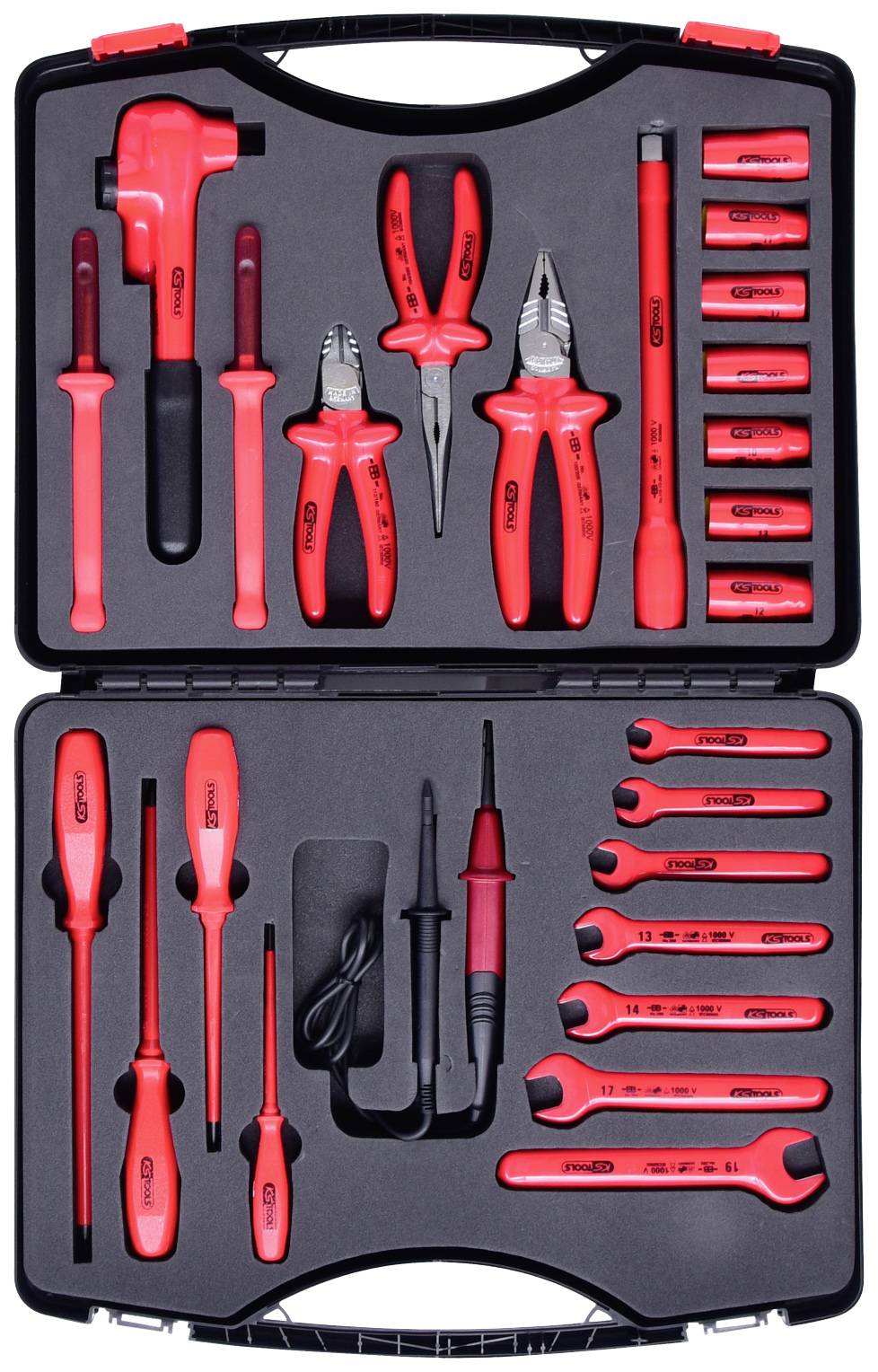 Ein roter Werkzeugsatz mit Schraubendrehern, Zangen, Schraubenschlüsseln und Spannungsprüfer in einem schwarzen Koffer.