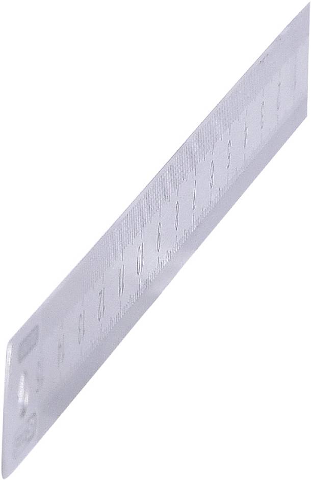 Ein silbernes Lineal mit Zentimeter- und Millimeter-Markierungen; verwendet zum Messen von Längen.