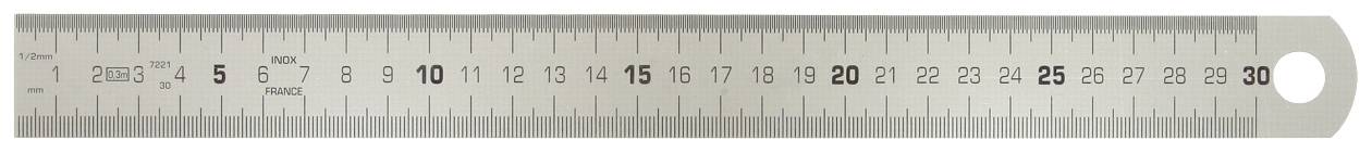 Metalllineal mit Zentimeter- und Millimeterskala von 0 bis 30 cm, links beginnend.