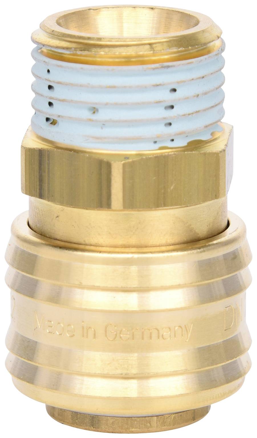 Messingarmatur mit blauen Gewinden, graviert mit 'Made in Germany'. Heizungs- oder Sanitärbaukomponente.