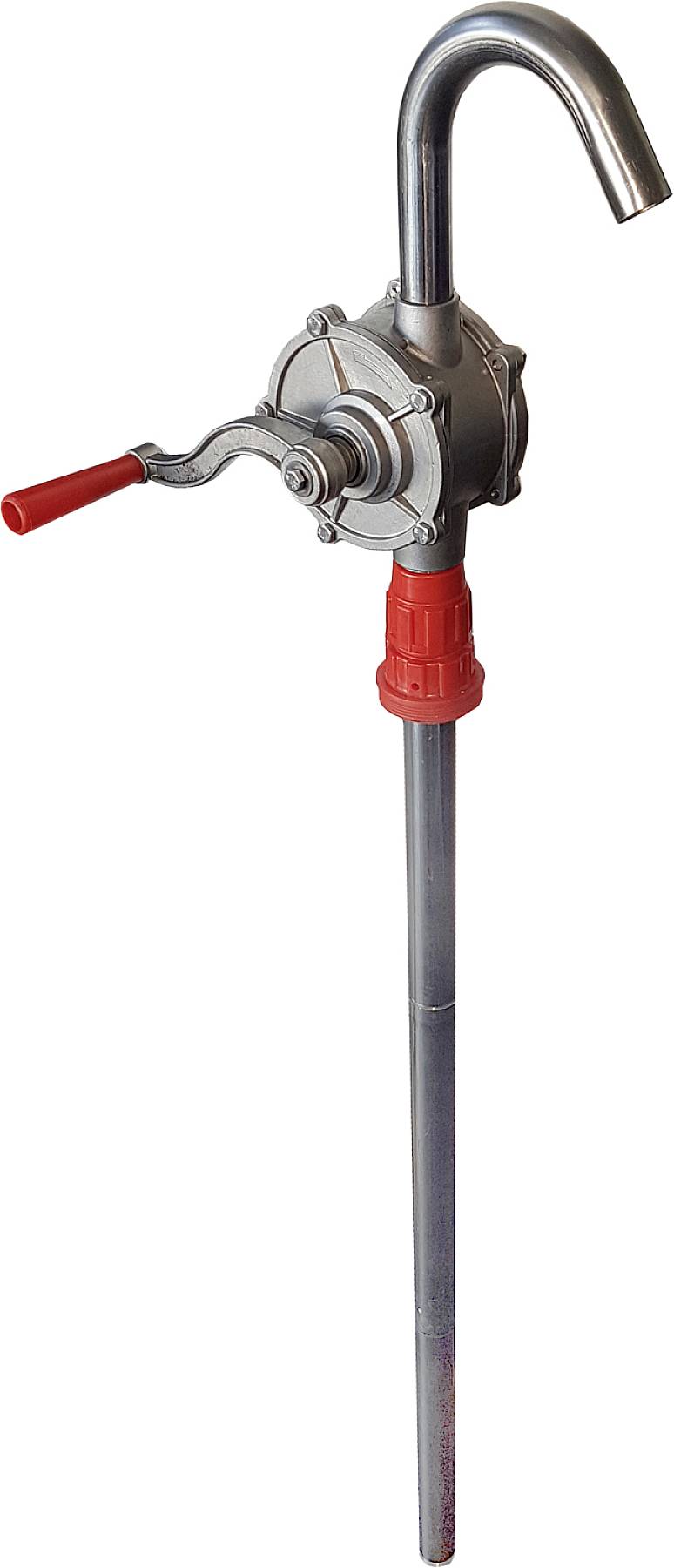 Eine manuelle Handpumpe aus Metall mit rotem Griff, die für das Fördern von Flüssigkeiten verwendet wird. Sie hat einen gebogenen Auslauf.