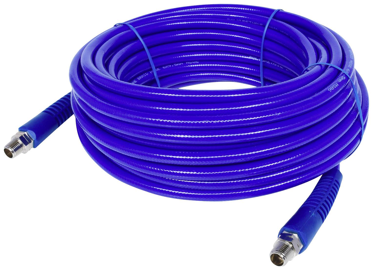 Langer blauer Gartenschlauch, aufgerollt, mit Metallanschlüssen an beiden Enden.