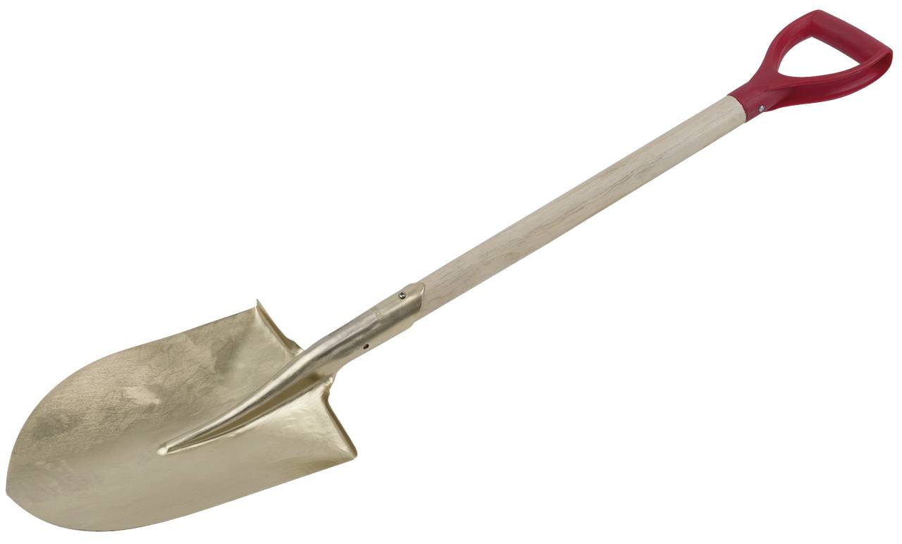Goldfarbene Schaufel mit langem, hellem Holzstiel und rotem Griff, auf weißem Hintergrund.