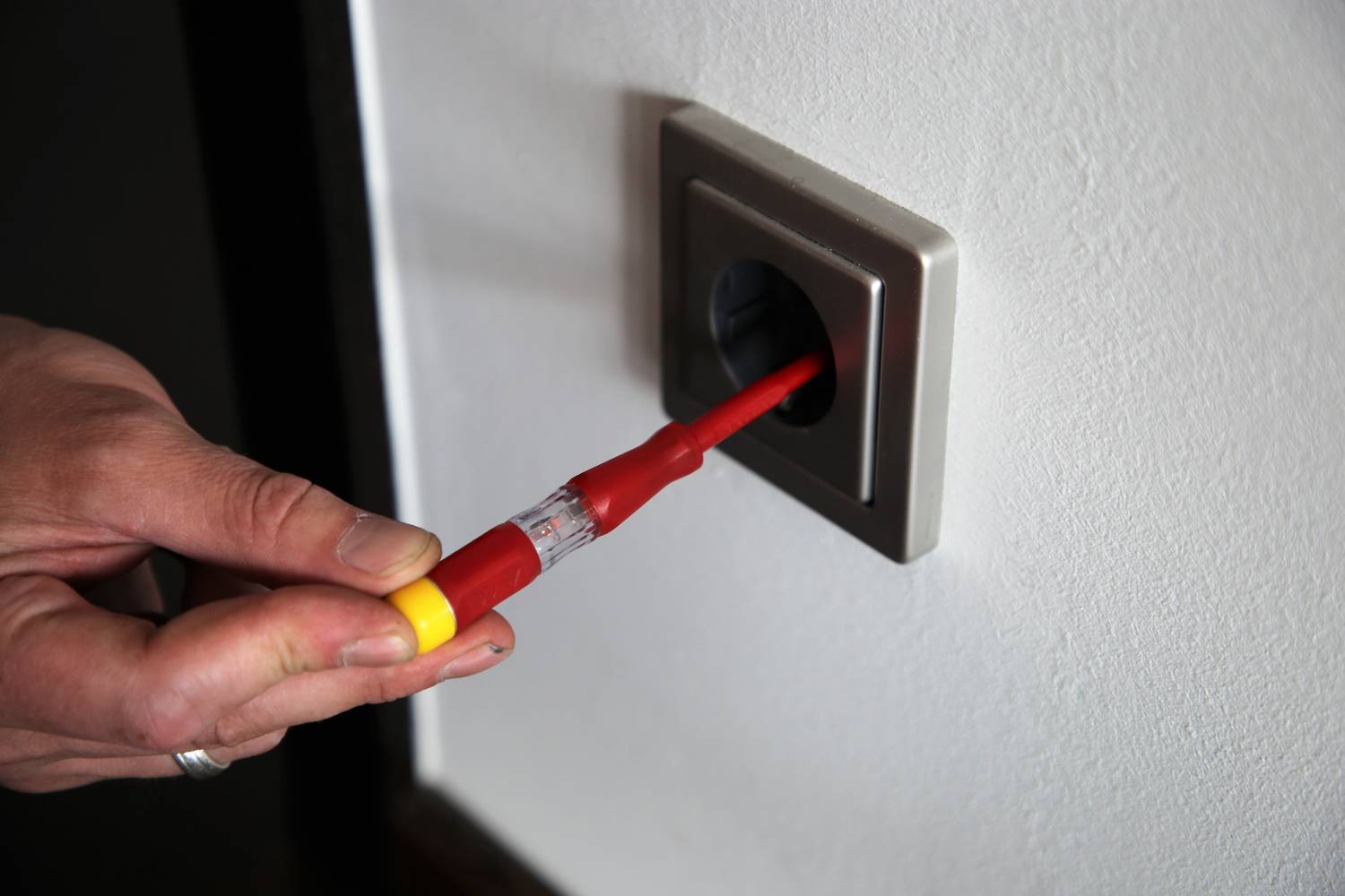 Brilliant Tools BT120900 Phasenprüfer 500 V (max)