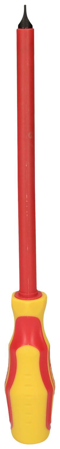 Ein roter und gelber Schraubendreher mit isoliertem Griff, geeignet für elektrische Arbeiten, steht aufrecht vor einem weißen Hintergrund.