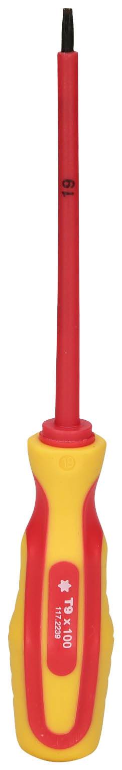 Ein isolierter Schraubendreher mit rotem Griff und Spitze, geeignet für Elektrotechnik-Arbeiten, im Vordergrund abgebildet.