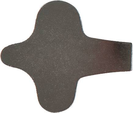 Eine schwarze, symmetrische Metallform ähnlich einem dreilappigen Blatt mit einem verlängerten rechten Ende, auf weißem Hintergrund.