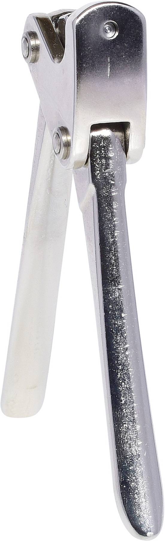 Ein silberner Dosenöffner aus Metall mit langem Griff und Drehmechanismus.