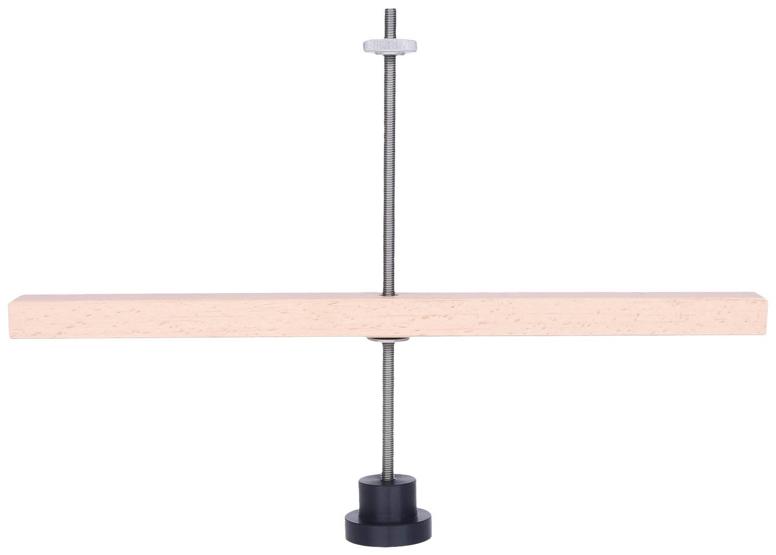 Ein höhenverstellbarer Schraubstock mit metallischer Stange und Holzleiste, fixiert auf einer runden Basis.