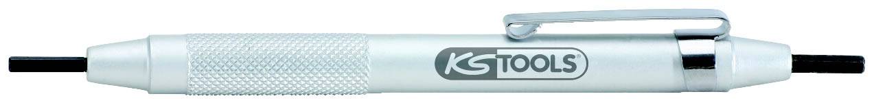 Ein silberfarbener Kugelschreiber mit 'KS Tools'-Logo, Halterclip und geriffeltem Griffabschnitt liegt horizontal auf weißem Hintergrund.