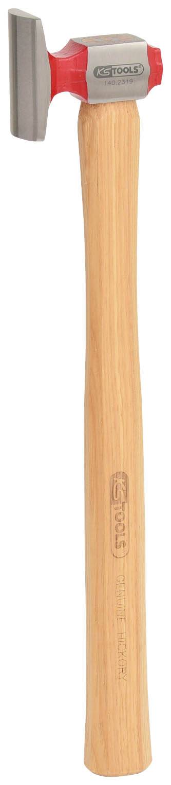 Ein Hammer mit Holzgriff und rotem Metallkopf.