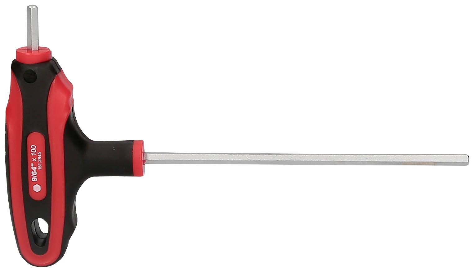 Ein T-förmiger Inbusschlüssel mit einem schwarzen und roten Griff. Der kurze Schaft steht senkrecht nach oben, der lange horizontal.