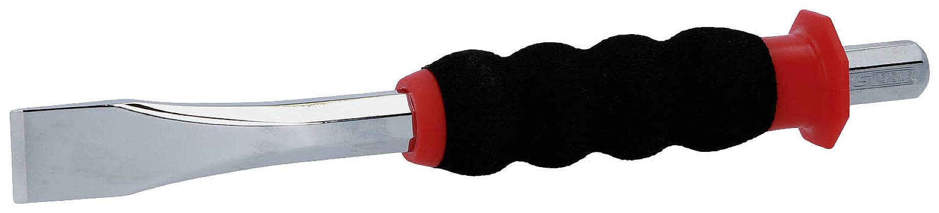 Meißel mit rotem und schwarzem Griff, geeignet zum Bearbeiten von Materialien wie Holz oder Stein.