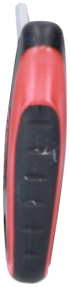 Rotes und schwarzes Cuttermesser von der Seite gesehen, mit ausfahrbarer Metallklinge.