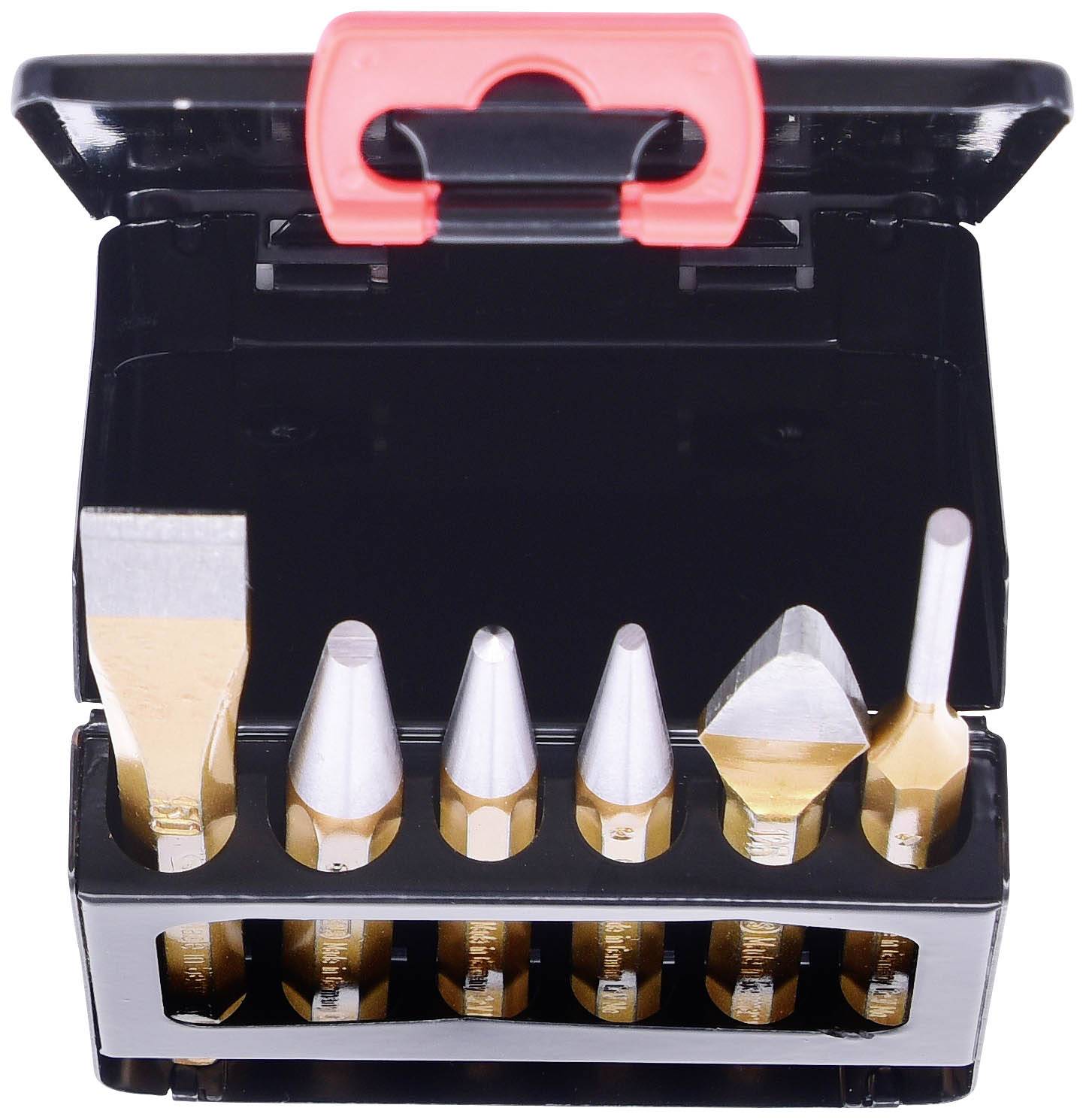 Ein geöffnetes Set von Schraubendreher-Bits in einem schwarzen Etui mit rotem Griff, bestehend aus sechs unterschiedlich geformten Bits.