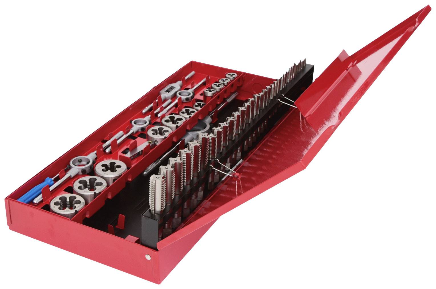 Ein rotes Werkzeugset mit verschiedenen Gewindebohrern und Schneidkluppen in geordneter Anordnung, geöffnet in einer Metallbox.