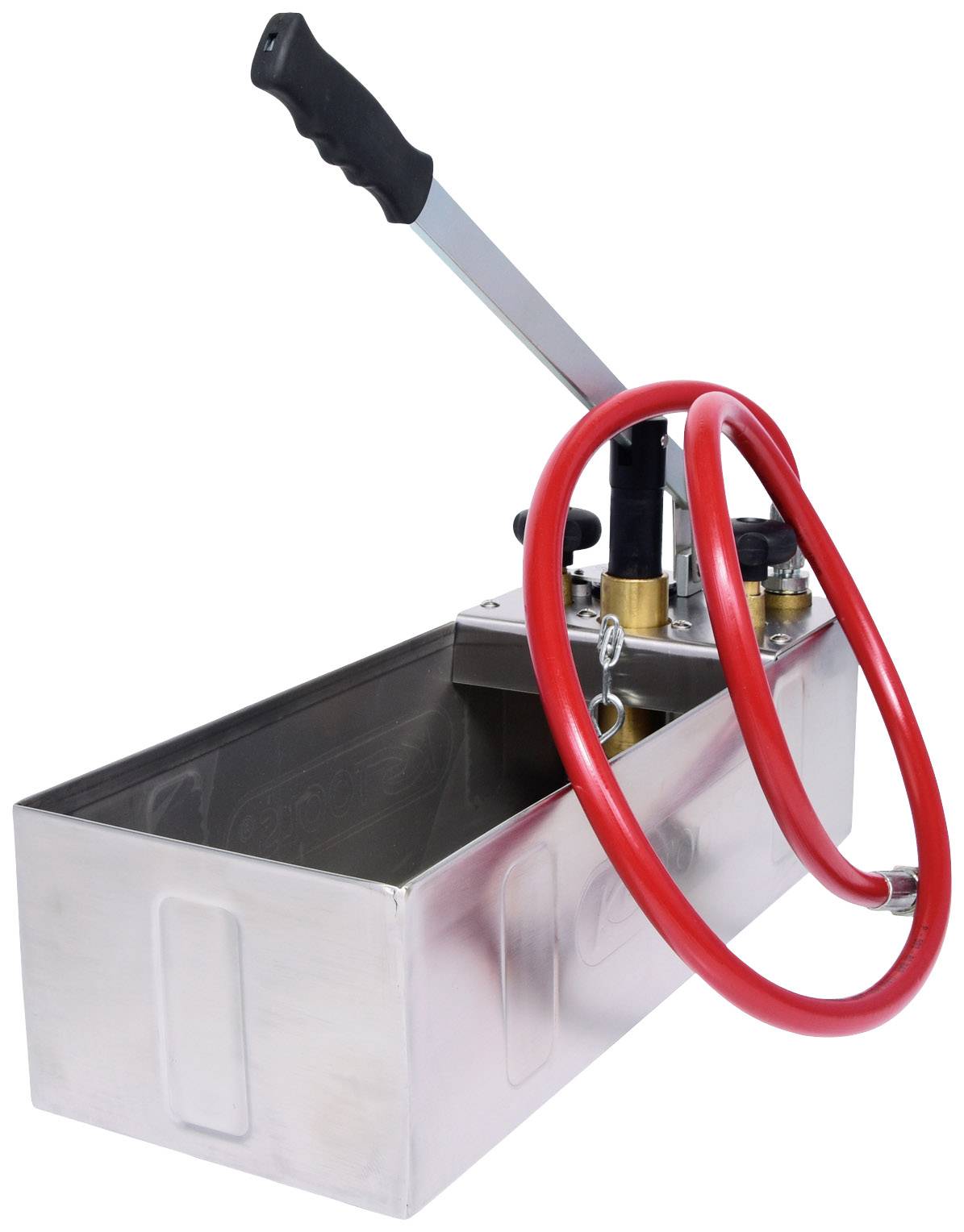 Metallene manuelle Wasserpumpe mit rotem Schlauch und schwarzem Griff. Verwendet, um Wasser manuell aus einem Behälter zu pumpen.