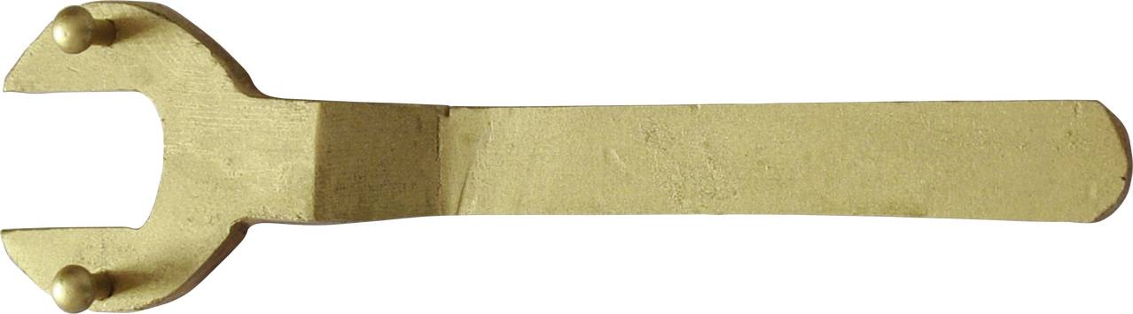 Ein goldfarbener Schraubenschlüssel mit einer geraden Seite und einer abgerundeten Seite.