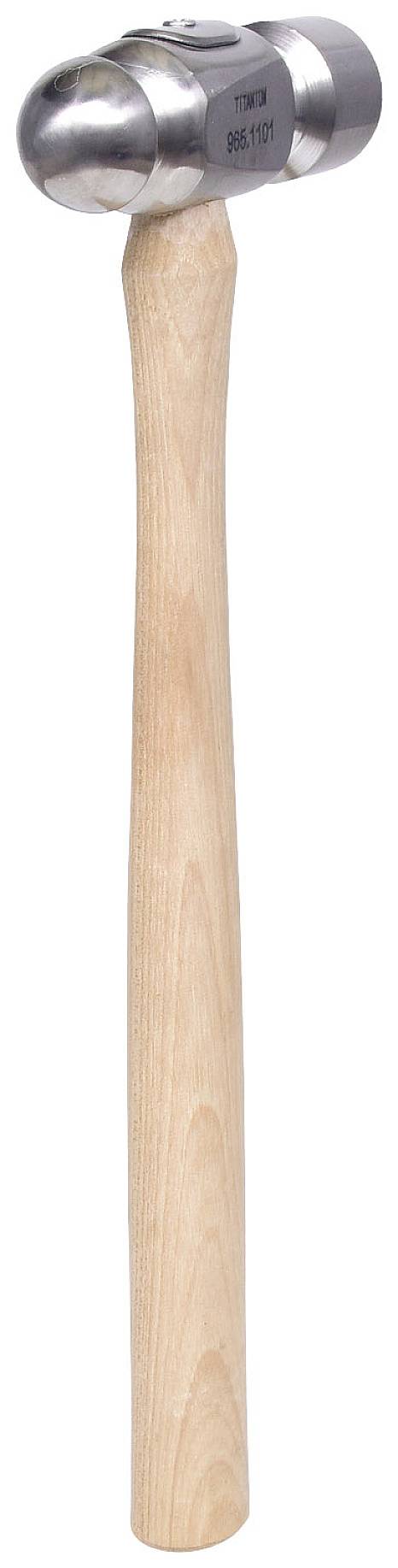 Ein Hammer mit einem hölzernen Griff und einem schweren, metallenen Kopf, oft verwendet für schwere Handwerksarbeiten.