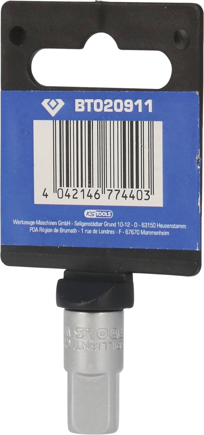 Ein sechseckiger Stecknussaufsatz mit Barcode und Artikelnummer BT020911 auf einer blauen Verpackung.
