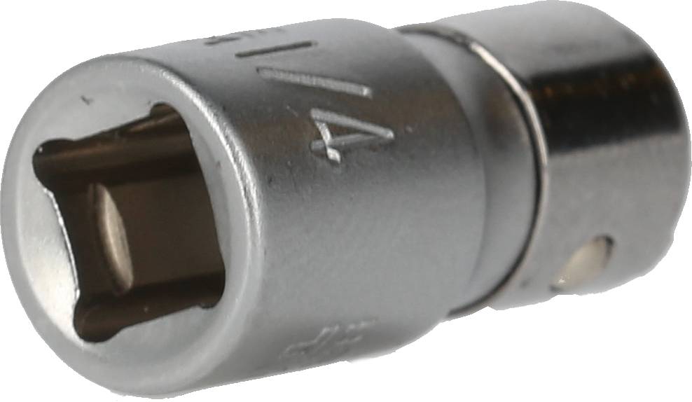 Ein silberner Steckschlüsseleinsatz mit der Gravur '7/16', ein Werkzeugteil, wahrscheinlich für mechanische Reparaturen verwendet.