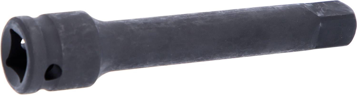 Ein schwarzer Steckschlüsseleinsatz aus Metall, zylindrisch geformt, mit sechskantiger Öffnung an einem Ende.