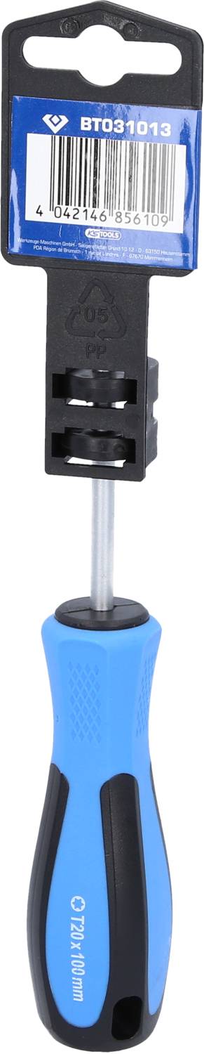 Blauer Schraubendreher aufrecht stehend, mit schwarzem Griffteil und Etikett oben; Barcode und Produktnummer 'BT031013' sichtbar.