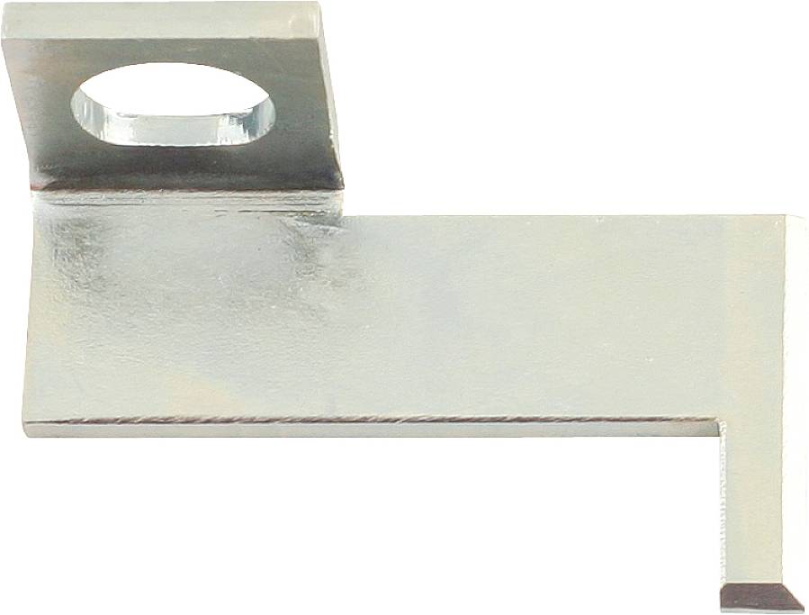 Ein rechteckiges Metallstück mit einem Loch oben links. Es scheint ein Winkelstück oder eine Halterung zu sein.