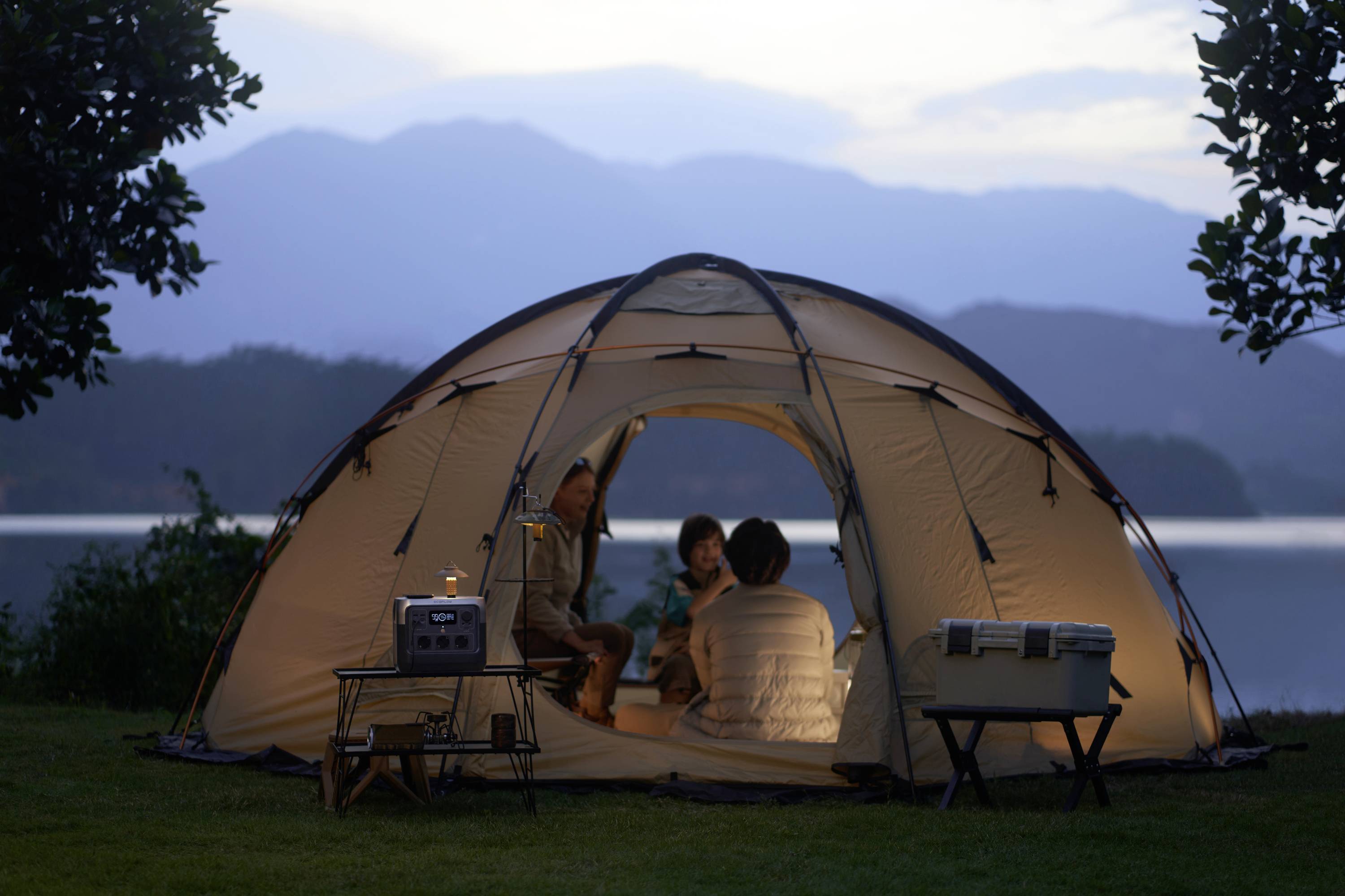 ECOFLOW River 2 Pro Powerstation LiFePO 4 Schwarz mit Laderegler