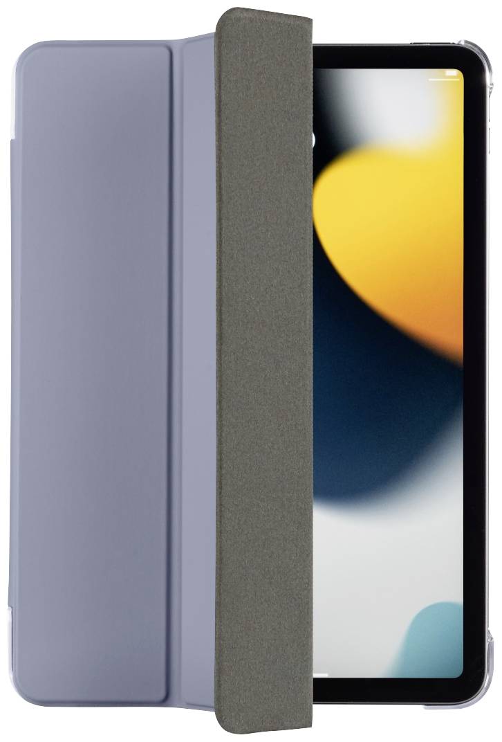 Ein Tablet mit halb geöffneter Hülle. Auf dem Bildschirm ist ein unscharfes, farbiges Hintergrundbild sichtbar.