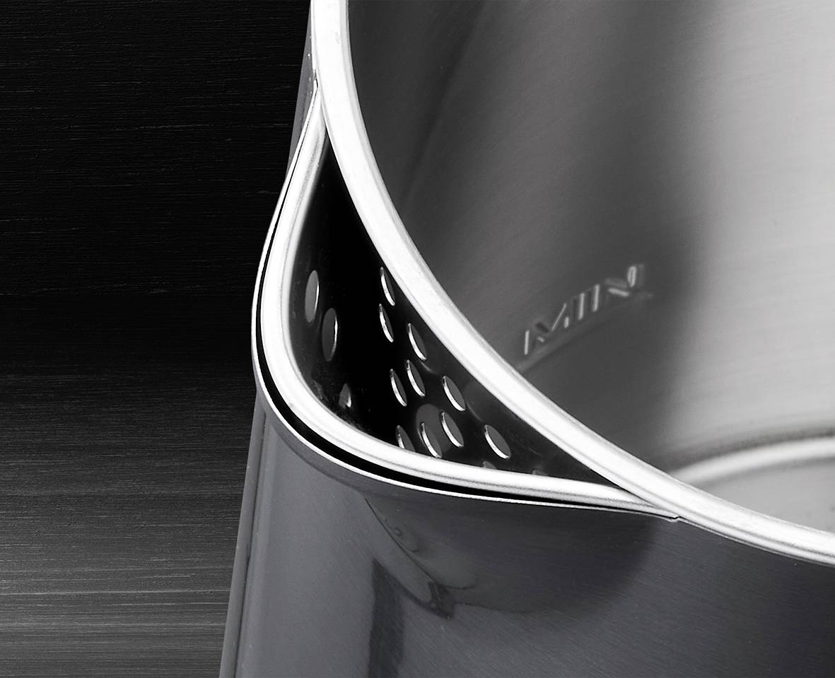 Trisa Comfort Touch Wasserkocher schnurlos, Überhitzungsschutz Schwarz Fassungsvermögen: 1.5 l